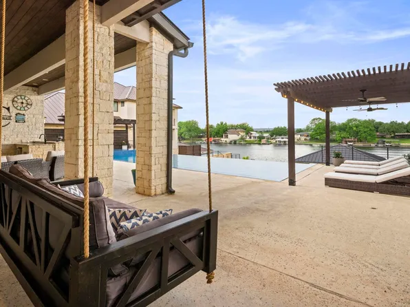 310 Clearwater Drive, Kingsland, TX 78639
