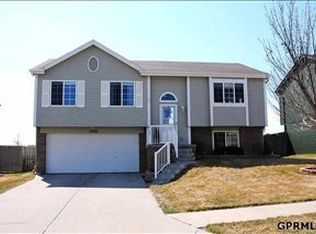 17205 Taylor St, Omaha, NE 68116