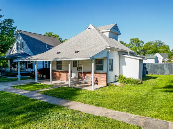 312 N 11th St, Herrin, IL 62948