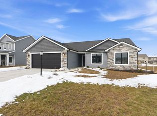 1372 Marsh Deer Run, Huntertown, IN