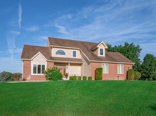 53347 Chelle Ln, Granger, IN 46530