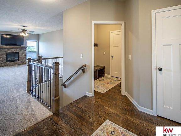 5th image of 1015 Jacqueline Dr