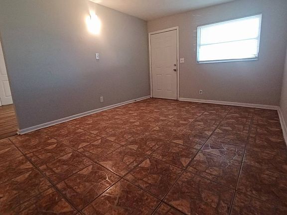 4th image of 2302 W 17th St