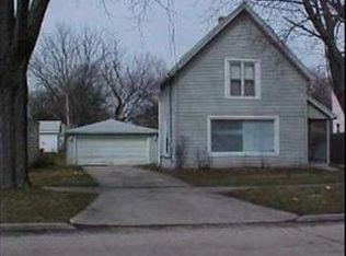 502 Locust St, Elgin, IL 60123