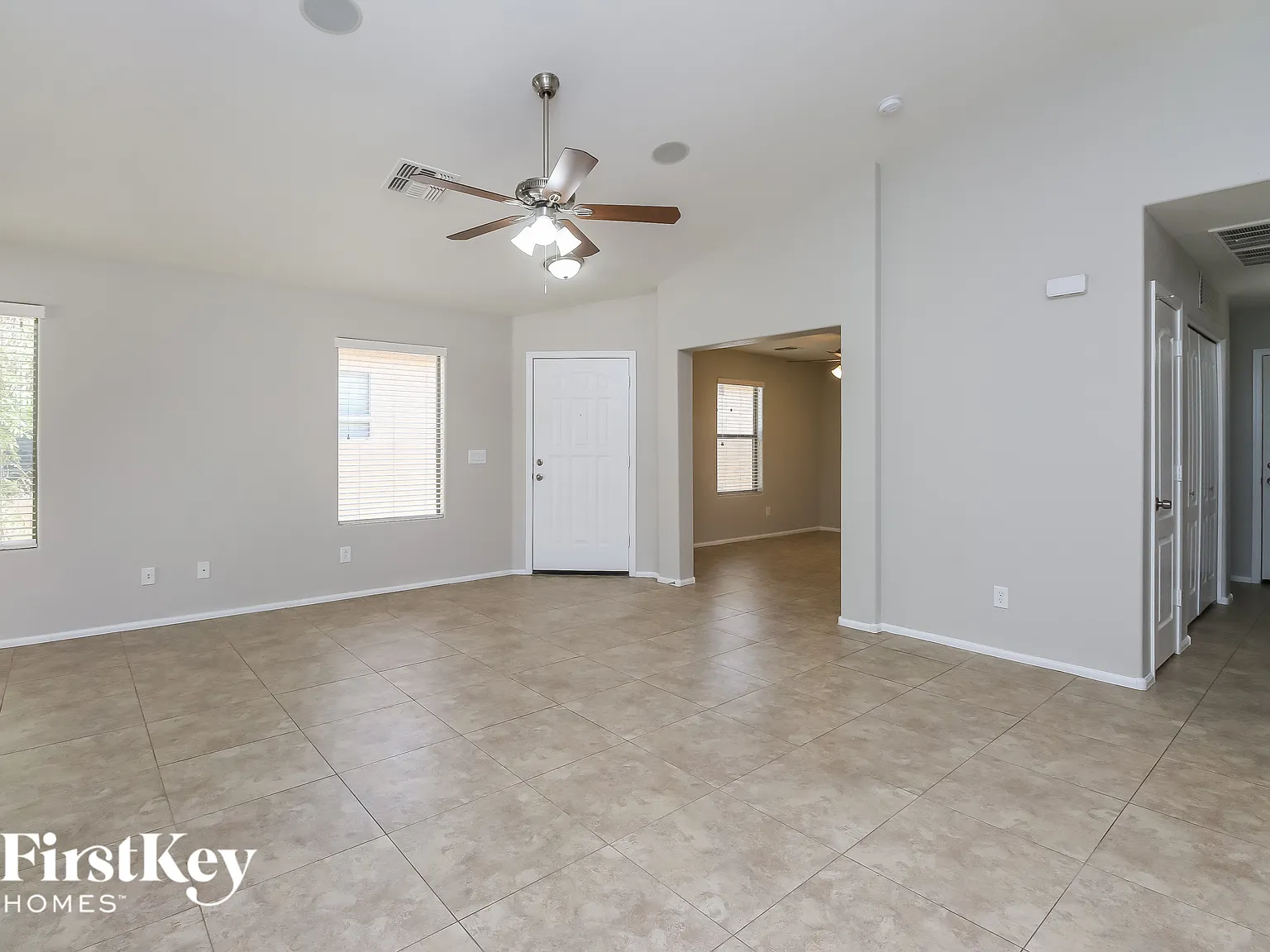 3 bed, 2.0 bath, 1465 sqft, $1,675 — Photo 3