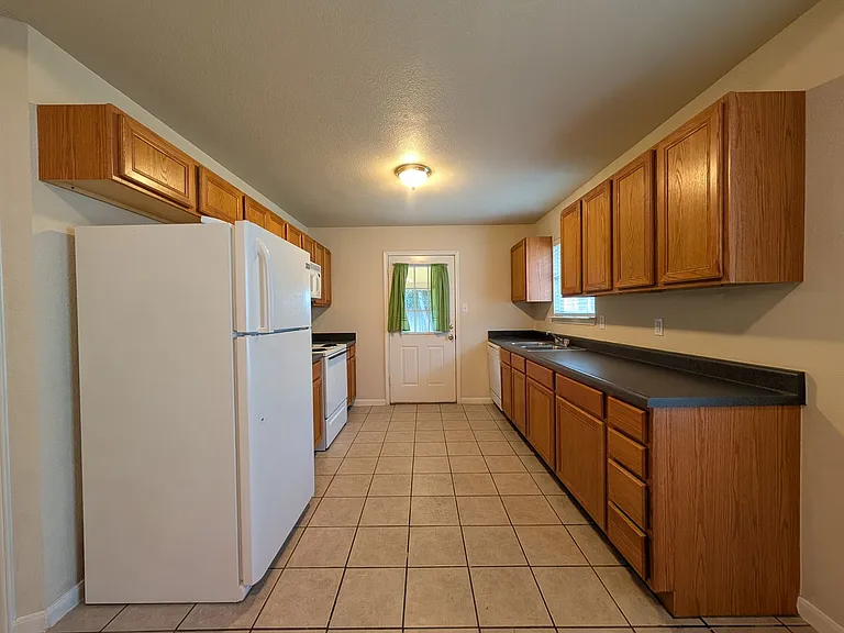 956 Misty Acres Dr — Photo 6