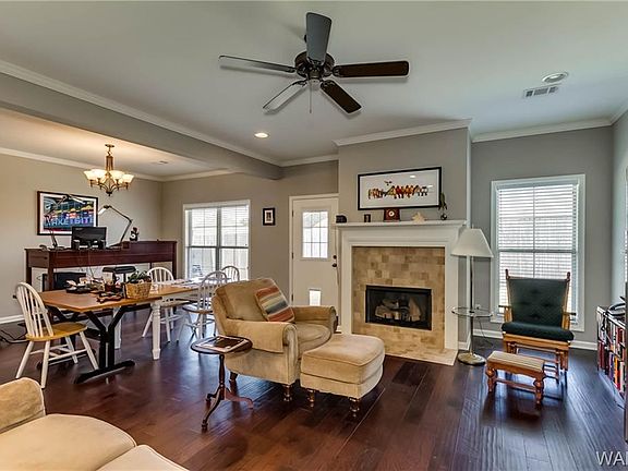 4th image of 419 Camille Ln