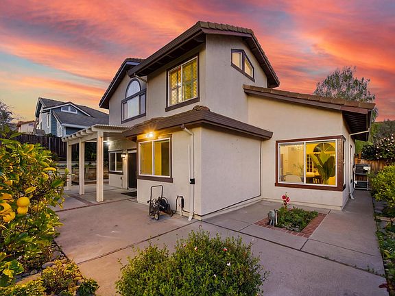 3rd image of 248 Carson St