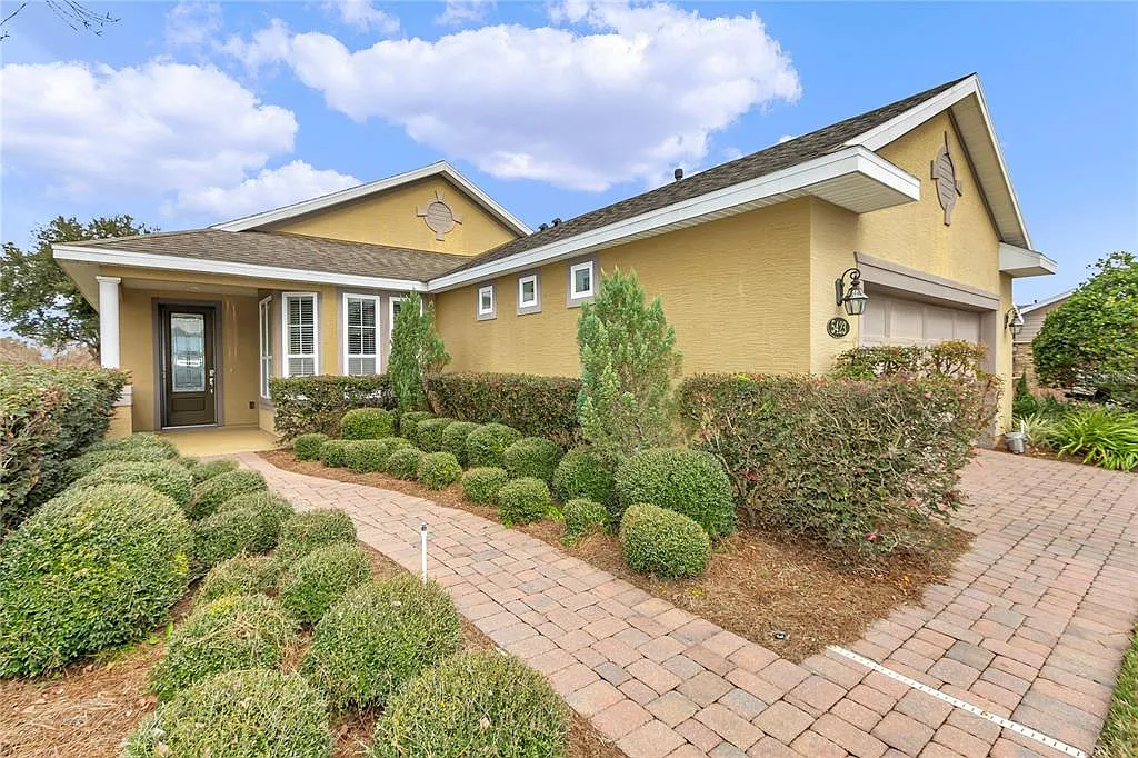 2 bed, 2.0 bath, 1656 sqft, $3,200 — Photo 1
