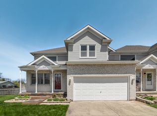 1602 Colleen Ct, Aurora, IL 60505