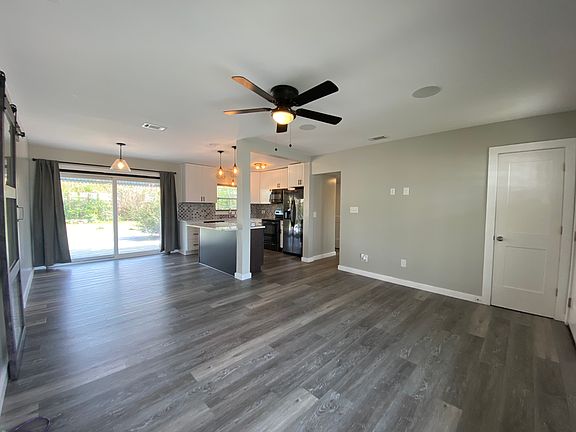 5th image of 1606 Clay Ave