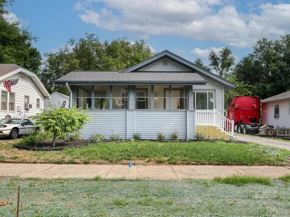2002 Cartier St, Flint, MI 48504