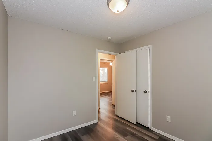 8502 Pershing Rd — Photo 11