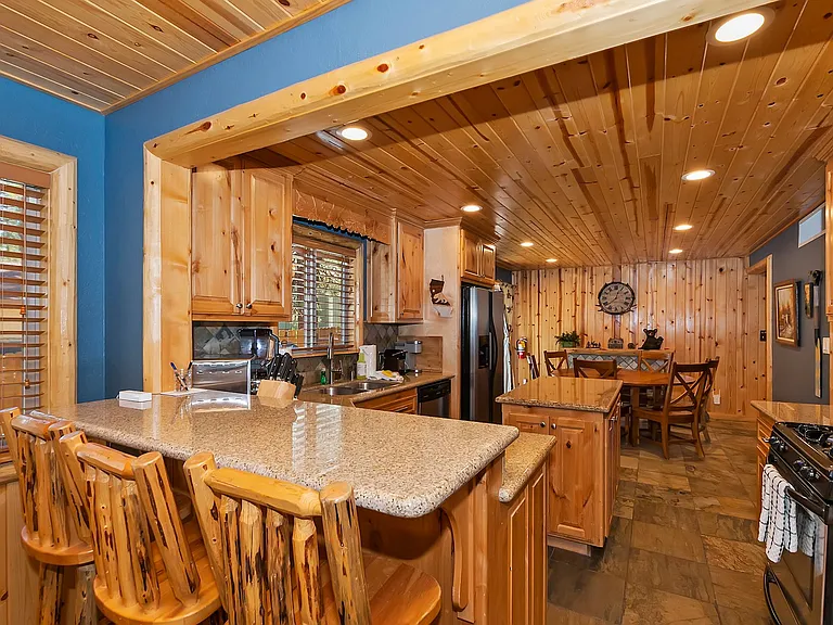147 Teakwood Dr — Photo 8