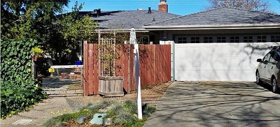 1st image of 1423 Cornell Dr