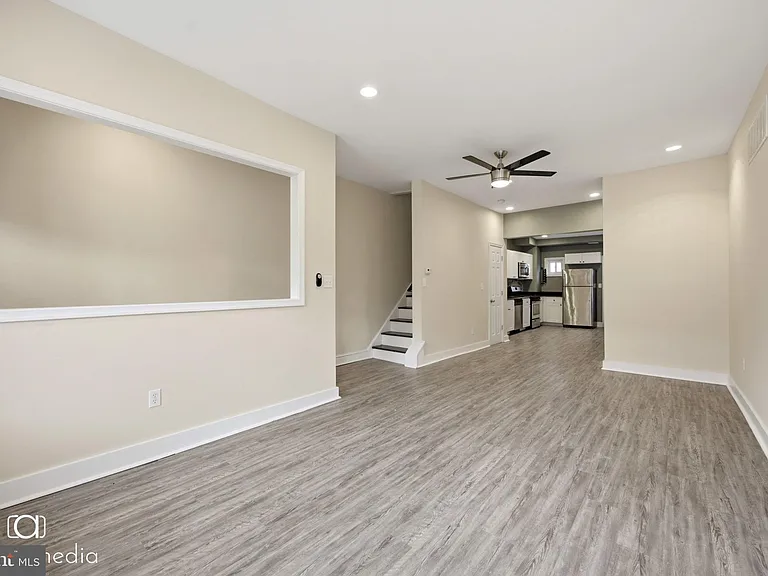 1729 Reed St — Photo 7