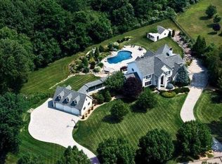 2 Gentry Dr, Long Valley, NJ 07853