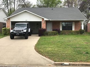 1241 Cleardale Dr, Longview, TX 75604