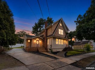 11 Stevenson Pl, Kearny, NJ 07032
