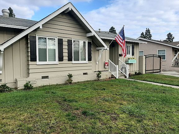 3rd image of 3551 Ely Ave