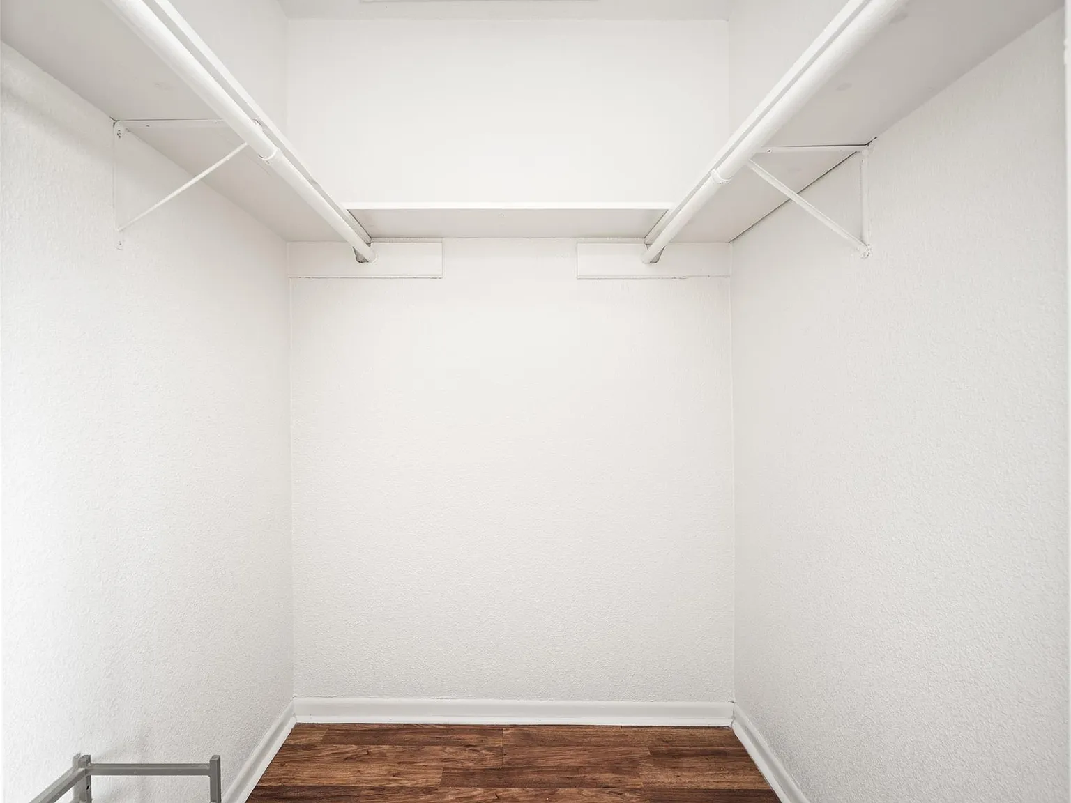 1 bed, 1.0 bath, 605 sqft, $995 — Photo 4