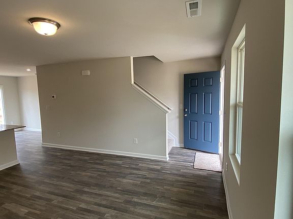 3rd image of 1561 Cannan Mountain Dr