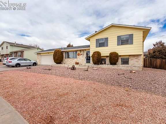 3rd image of 4207 Blueflax Dr