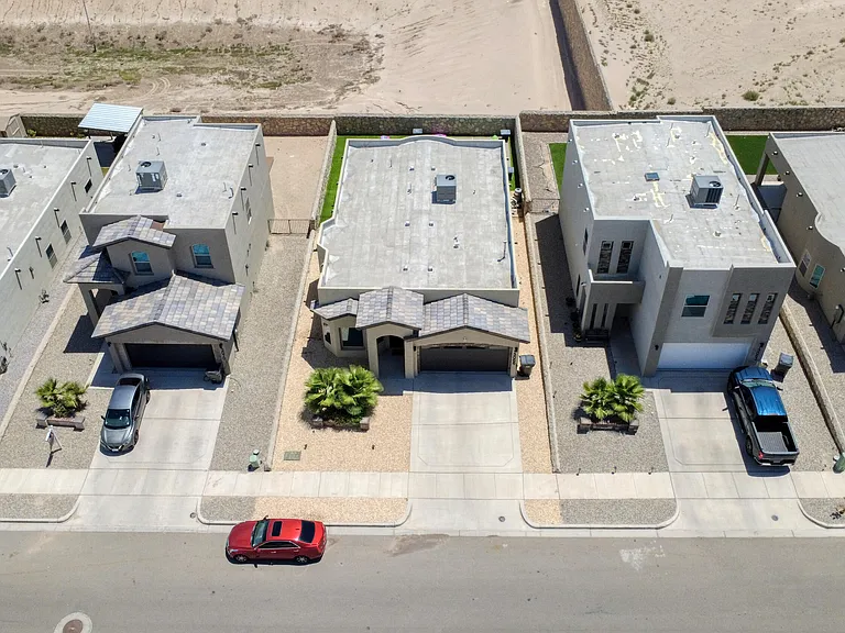 13066 Grantham Ln — Photo 54