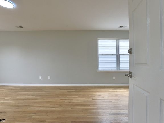 5th image of 452 Marshall St Floor 2