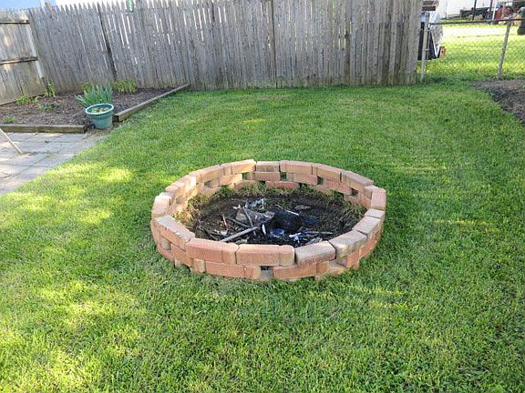 3rd image of 377 Brentwood Dr