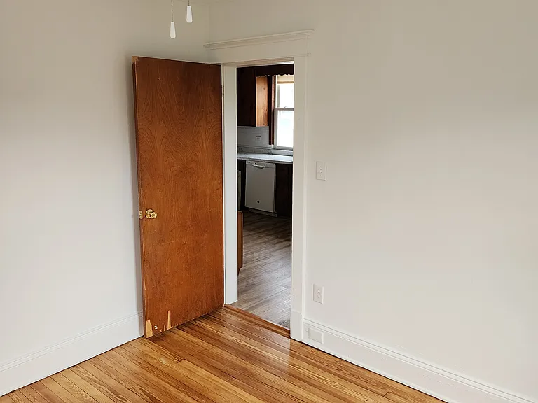 303 S 3rd Ave #2 — Photo 11