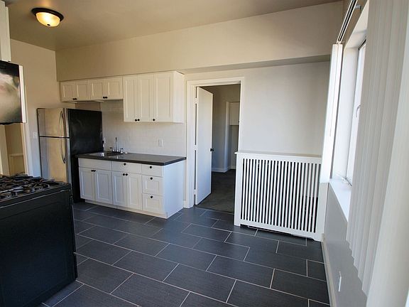 4th image of 629 St Helens Ave APT 308