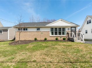 162 Irwinwood Rd, Lancaster, NY 14086