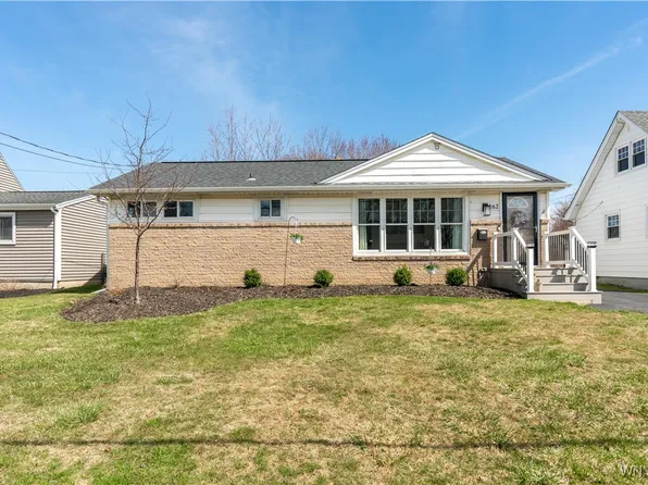 162 Irwinwood Rd, Lancaster, NY 14086