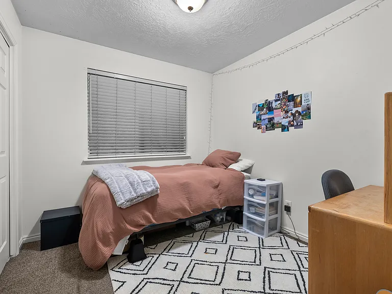 551 N 200 E #106 — Photo 7