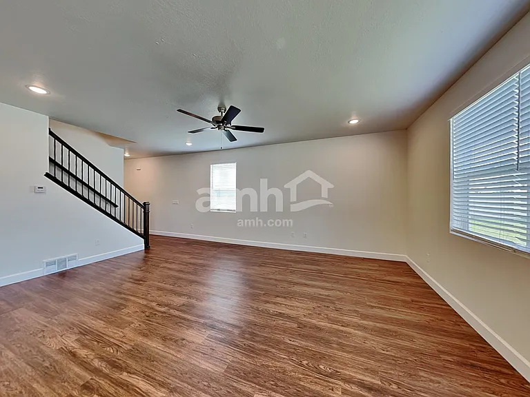 1348 E White St — Photo 6