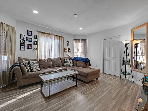2nd image of 58 Marshall St