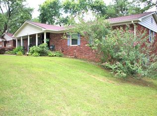 208 Hilltop Rd, Bowling Green, KY 42101