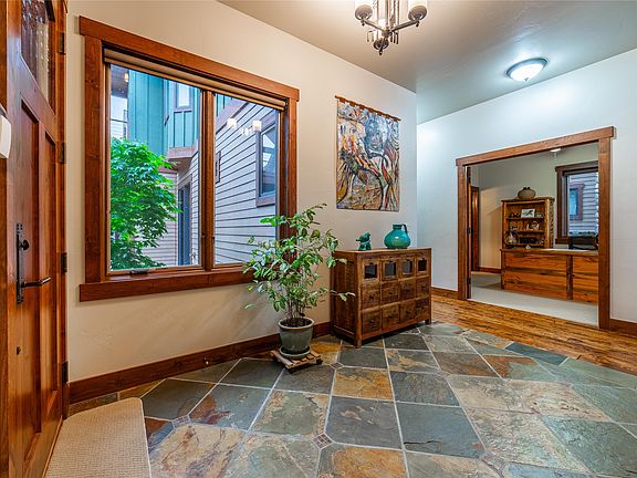 5th image of 602 6th St W