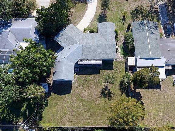 2nd image of 3912 17th Ave W