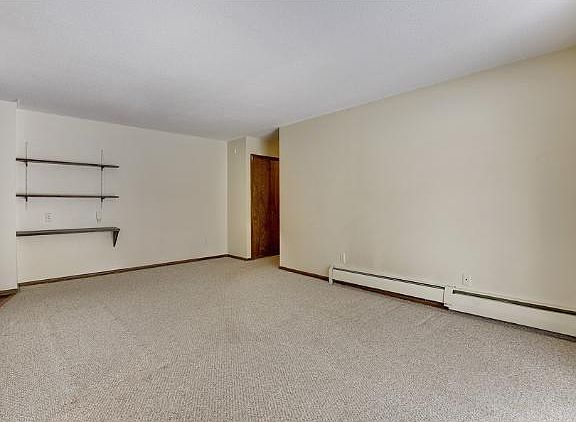 4th image of 939 11th Ave S APT 1