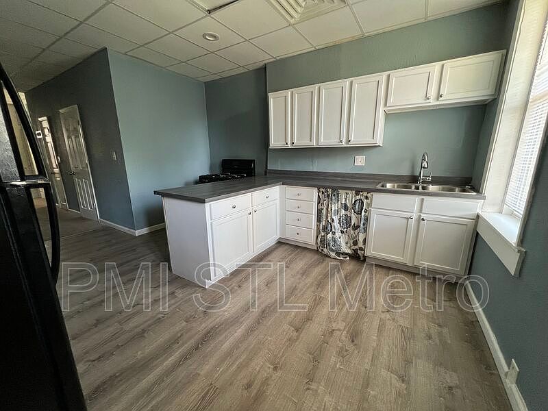 1st image of 2122A Chippewa St