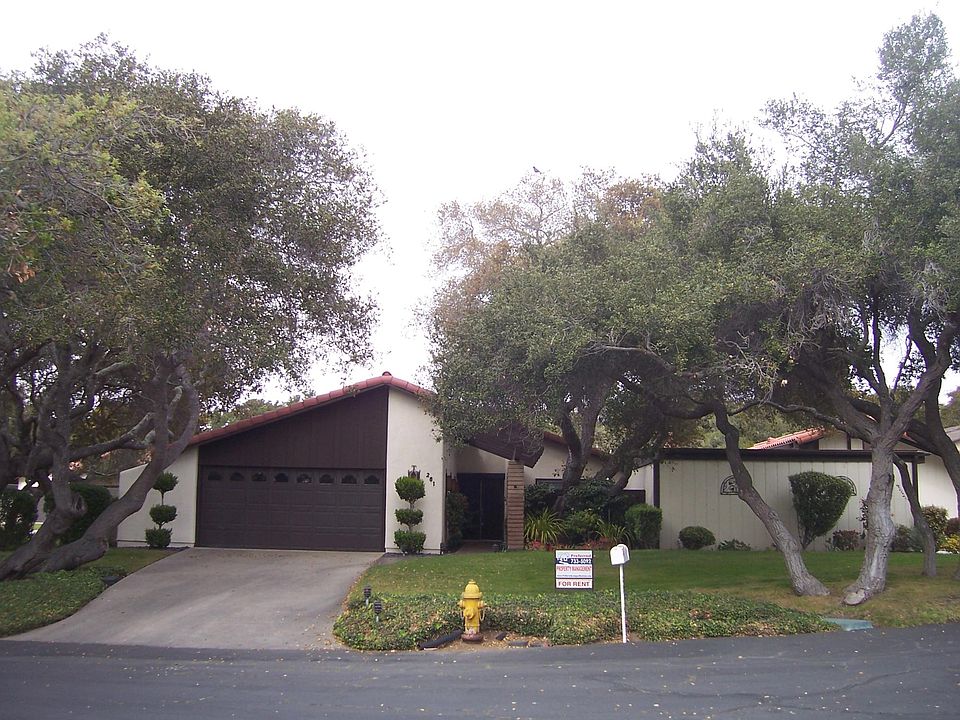 1st image of 261 Oakwood Cir