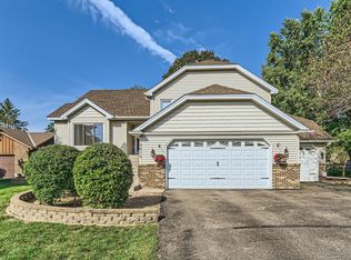 14816 Maywood Dr, Burnsville, MN 55306