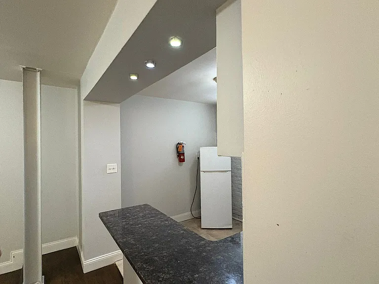 15 Goldsmith Ave #1 — Photo 5