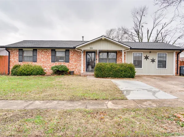 284 S 163rd Ave E, Tulsa, OK 74108