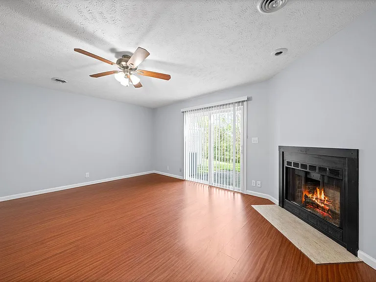 113 Azalea Ct — Photo 8
