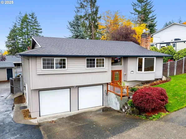 555 SW 7th St, Gresham, OR 97080