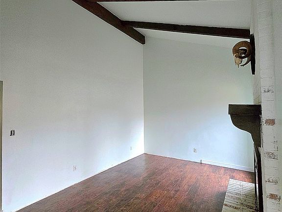 3rd image of 4012 Monterey Ct