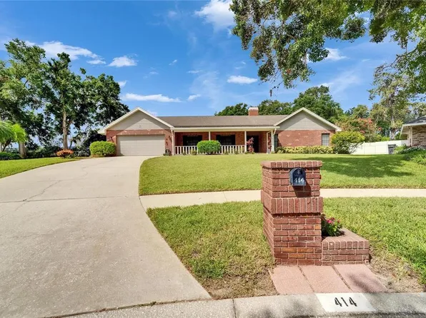 414 Summit Chase Dr, Valrico, FL 33594